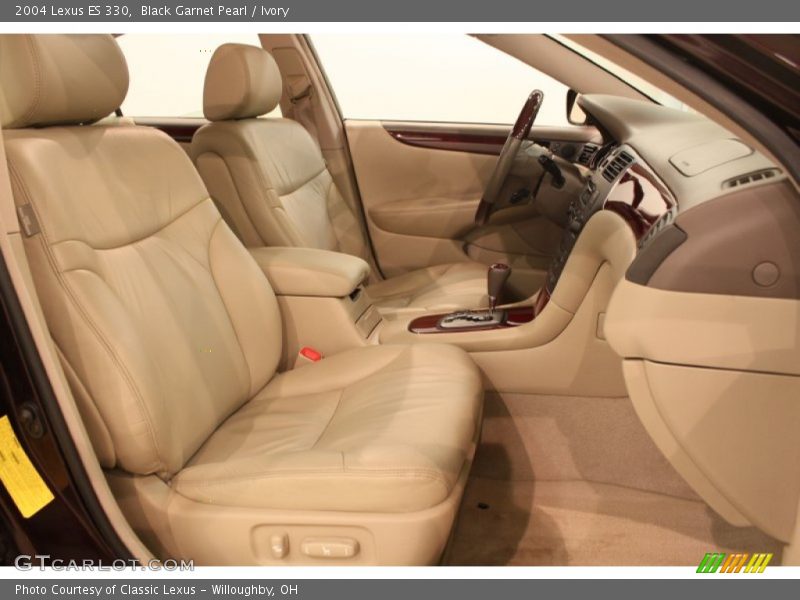 Front Seat of 2004 ES 330