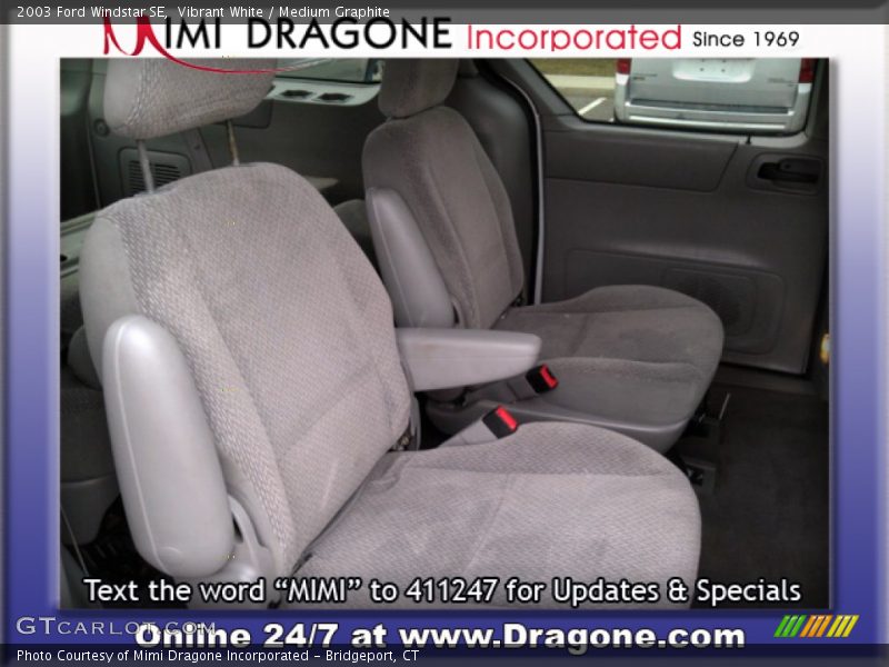 Vibrant White / Medium Graphite 2003 Ford Windstar SE
