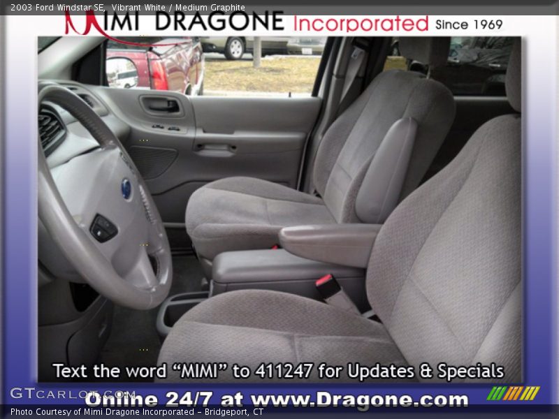 Vibrant White / Medium Graphite 2003 Ford Windstar SE