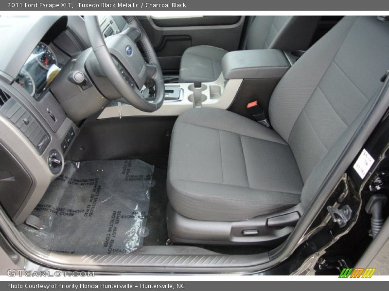 Tuxedo Black Metallic / Charcoal Black 2011 Ford Escape XLT