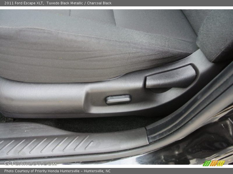 Tuxedo Black Metallic / Charcoal Black 2011 Ford Escape XLT