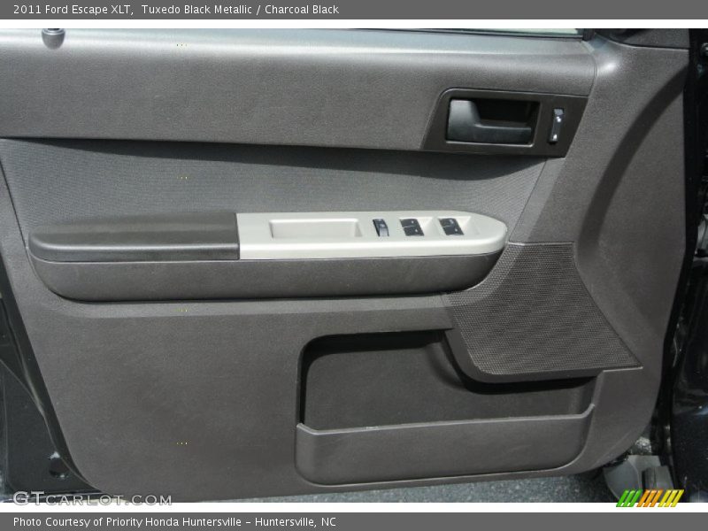Tuxedo Black Metallic / Charcoal Black 2011 Ford Escape XLT
