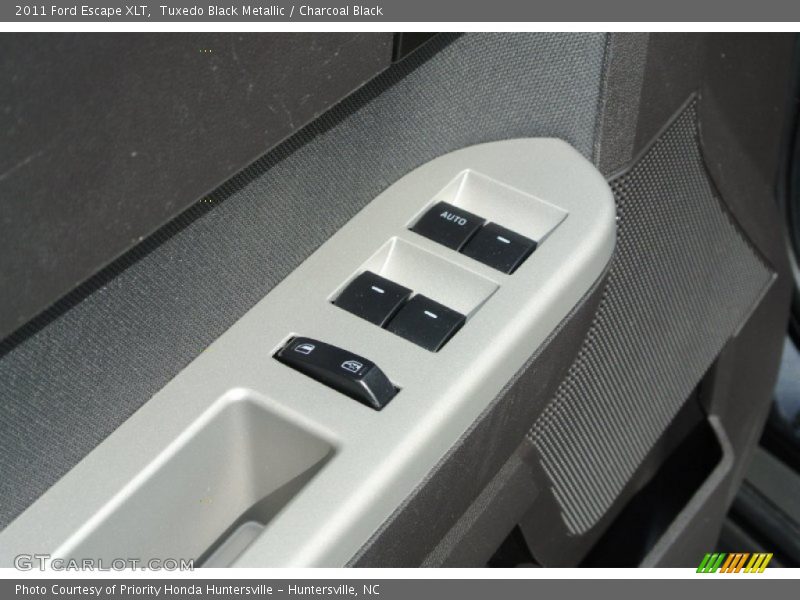 Tuxedo Black Metallic / Charcoal Black 2011 Ford Escape XLT