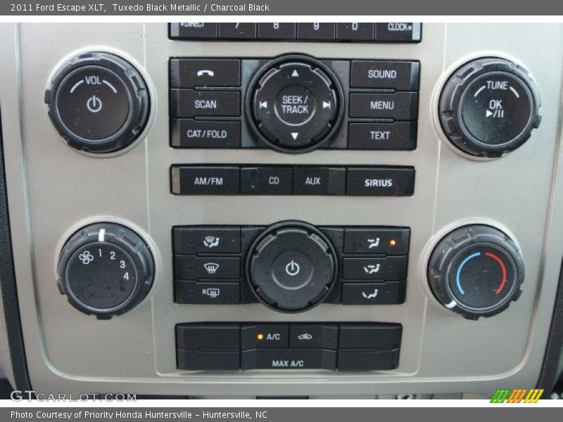 Tuxedo Black Metallic / Charcoal Black 2011 Ford Escape XLT