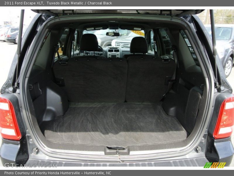 Tuxedo Black Metallic / Charcoal Black 2011 Ford Escape XLT