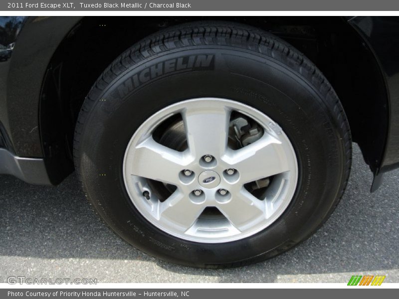 Tuxedo Black Metallic / Charcoal Black 2011 Ford Escape XLT