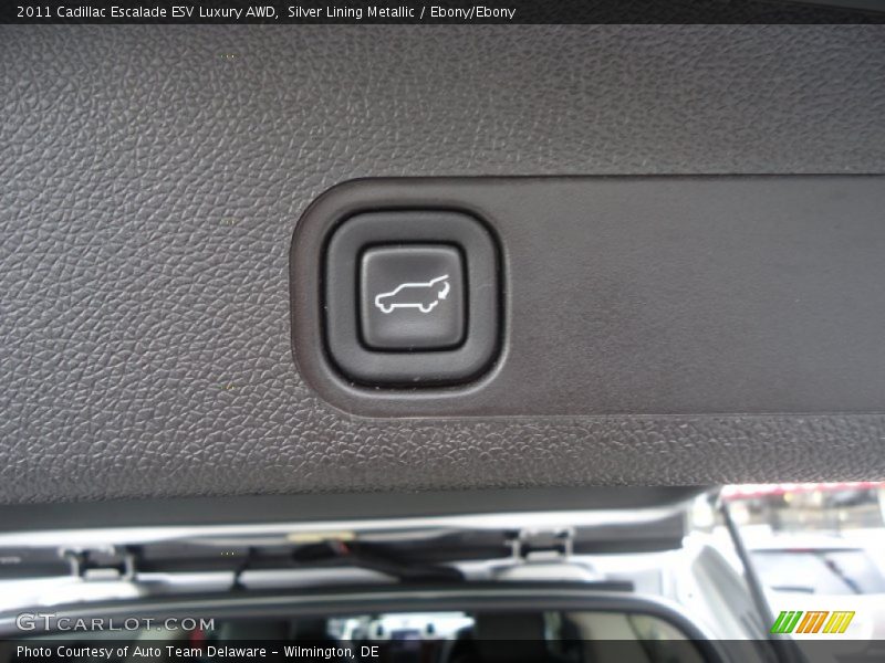 Silver Lining Metallic / Ebony/Ebony 2011 Cadillac Escalade ESV Luxury AWD