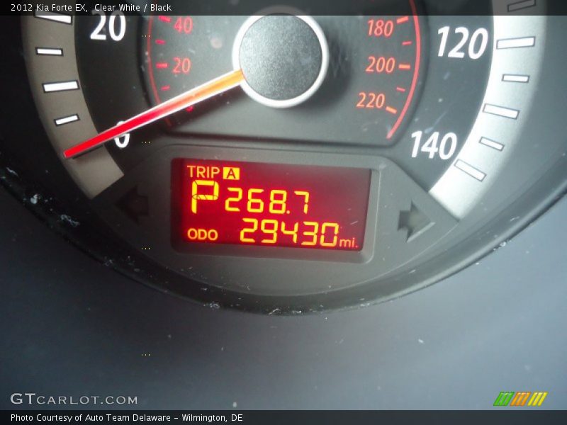 Clear White / Black 2012 Kia Forte EX