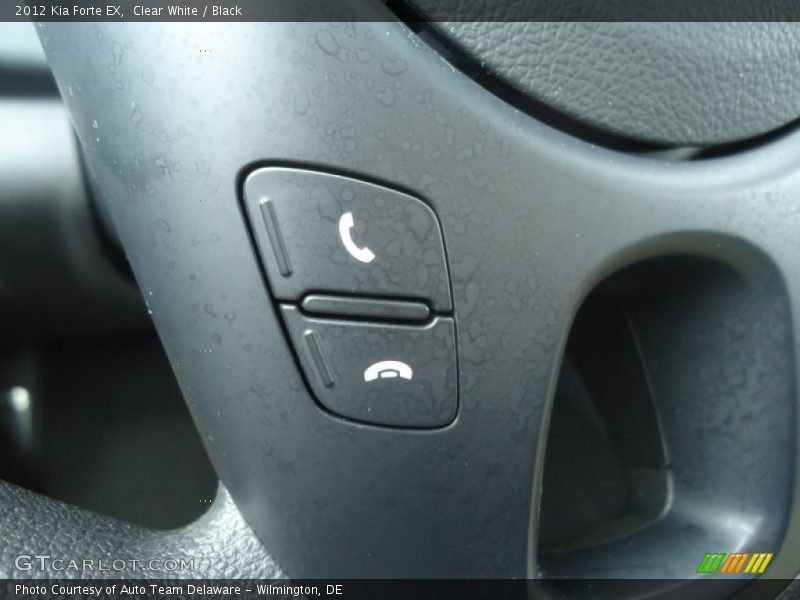 Clear White / Black 2012 Kia Forte EX