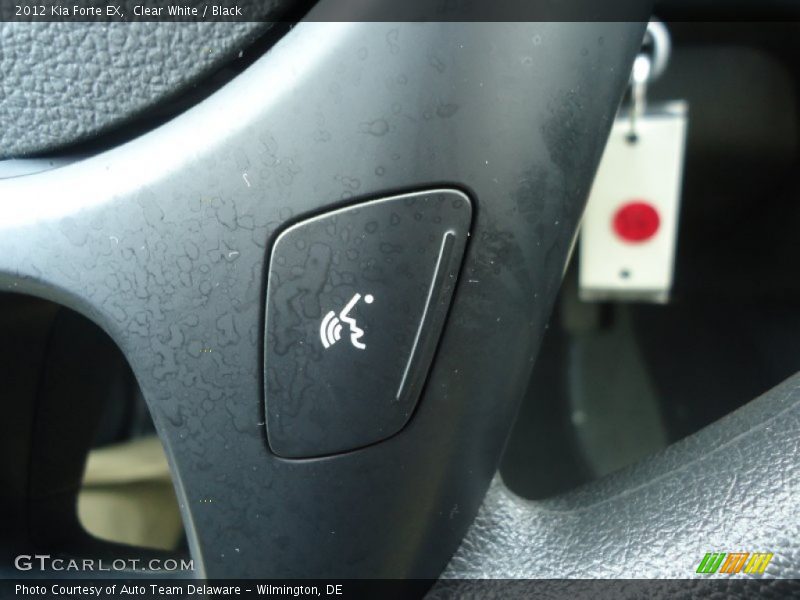 Clear White / Black 2012 Kia Forte EX