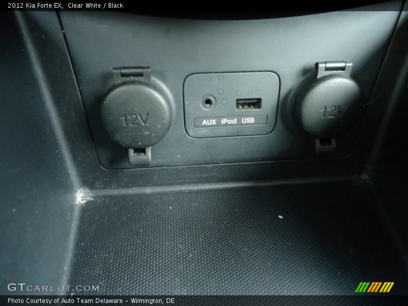 Clear White / Black 2012 Kia Forte EX