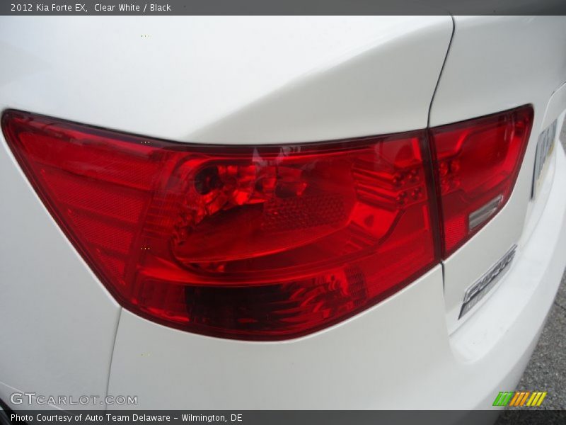 Clear White / Black 2012 Kia Forte EX