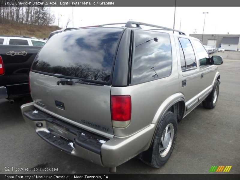 Light Pewter Metallic / Graphite 2001 Chevrolet Blazer LS 4x4
