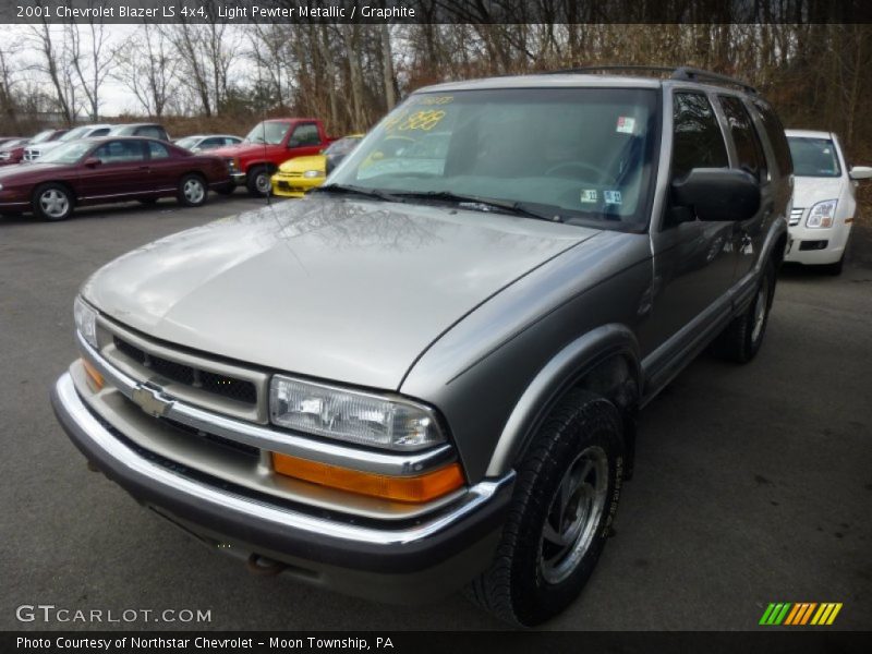 Light Pewter Metallic / Graphite 2001 Chevrolet Blazer LS 4x4