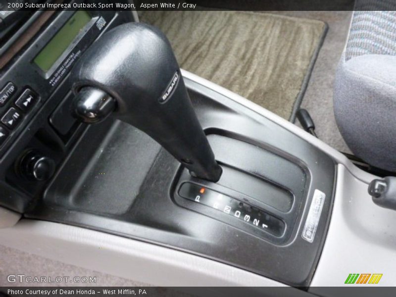 Aspen White / Gray 2000 Subaru Impreza Outback Sport Wagon