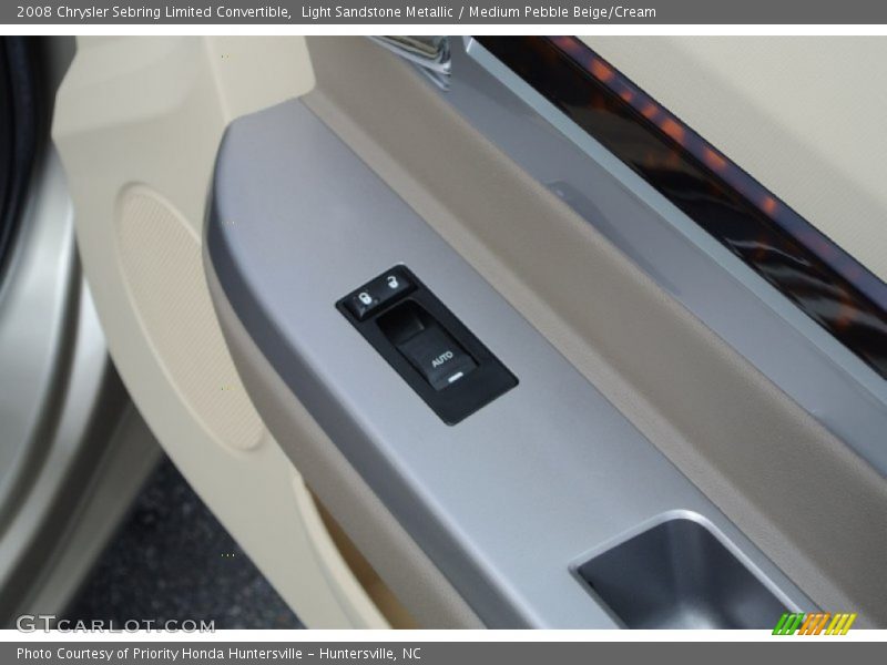 Light Sandstone Metallic / Medium Pebble Beige/Cream 2008 Chrysler Sebring Limited Convertible