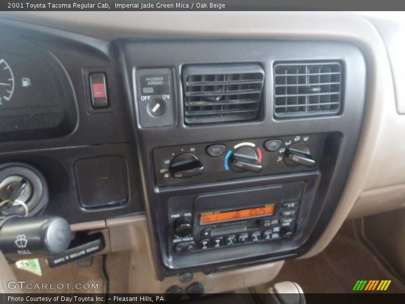 Imperial Jade Green Mica / Oak Beige 2001 Toyota Tacoma Regular Cab