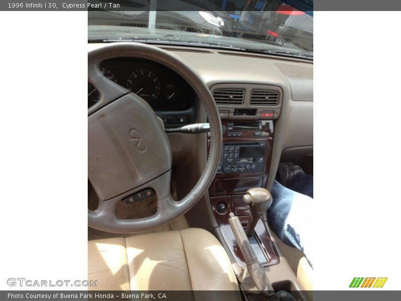 Cypress Pearl / Tan 1996 Infiniti I 30