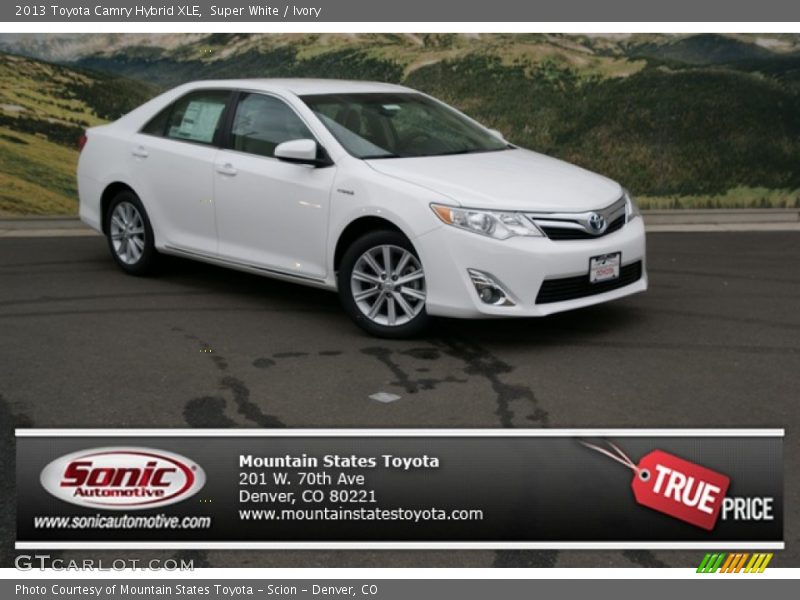 Super White / Ivory 2013 Toyota Camry Hybrid XLE