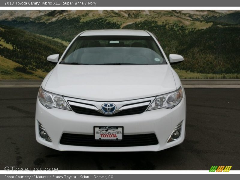 Super White / Ivory 2013 Toyota Camry Hybrid XLE