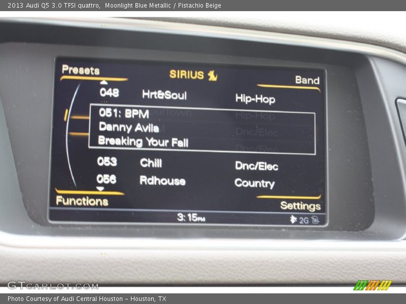 Moonlight Blue Metallic / Pistachio Beige 2013 Audi Q5 3.0 TFSI quattro