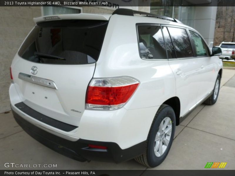 Blizzard White Pearl / Ash 2013 Toyota Highlander SE 4WD