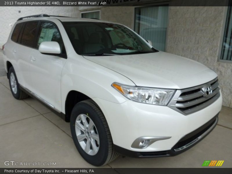 Blizzard White Pearl / Ash 2013 Toyota Highlander SE 4WD