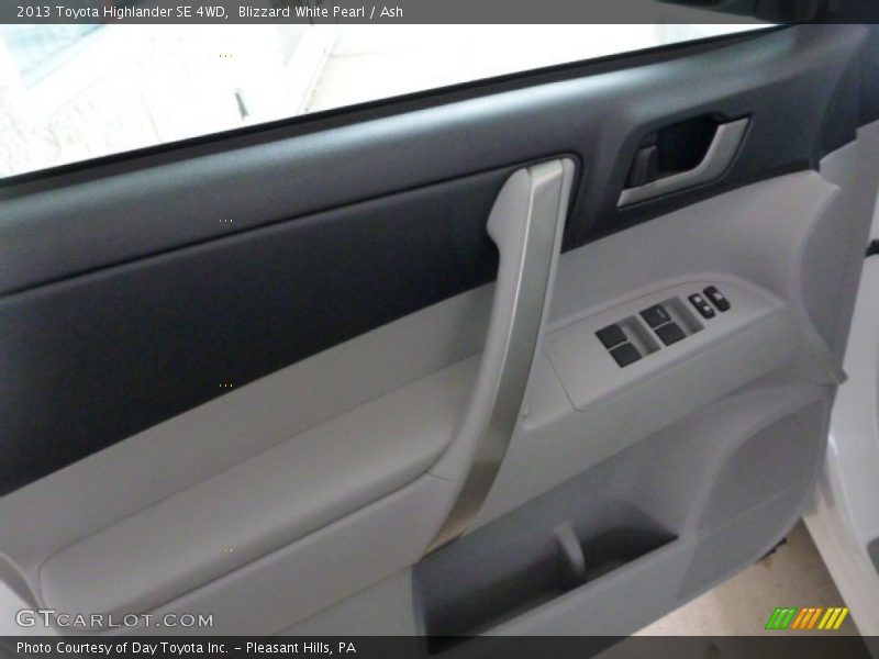 Blizzard White Pearl / Ash 2013 Toyota Highlander SE 4WD