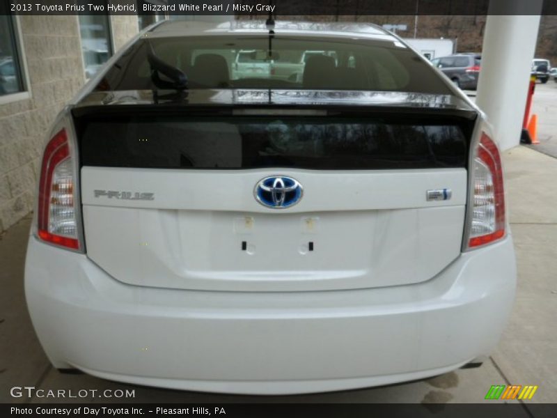 Blizzard White Pearl / Misty Gray 2013 Toyota Prius Two Hybrid