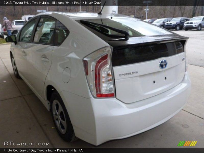 Blizzard White Pearl / Misty Gray 2013 Toyota Prius Two Hybrid