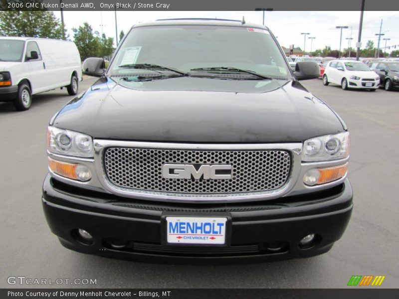 Onyx Black / Stone Gray 2006 GMC Yukon Denali AWD