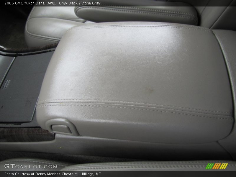 Onyx Black / Stone Gray 2006 GMC Yukon Denali AWD