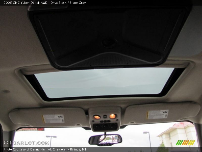 Onyx Black / Stone Gray 2006 GMC Yukon Denali AWD