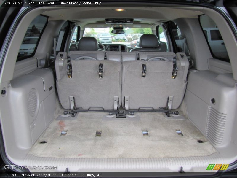  2006 Yukon Denali AWD Trunk
