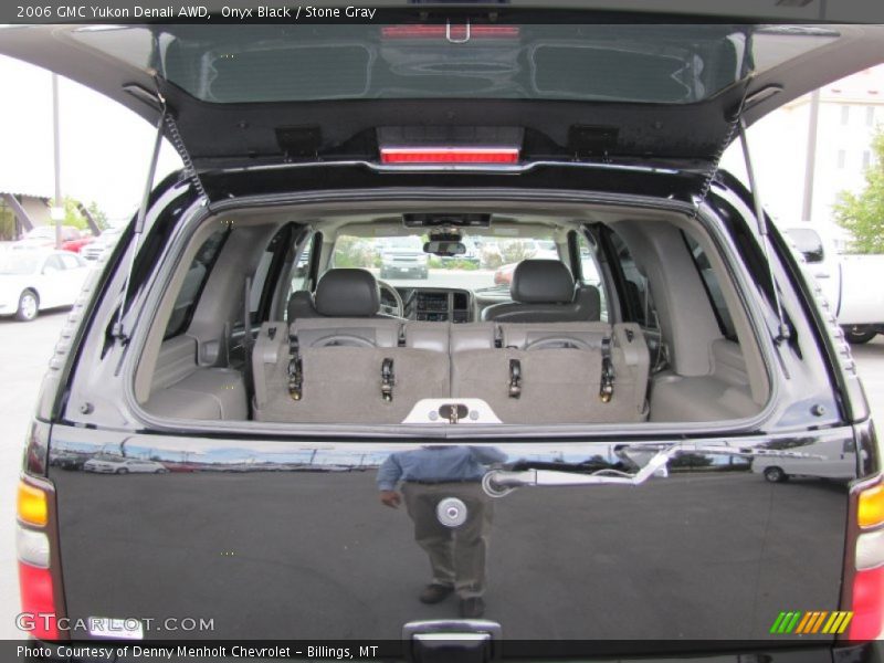 Onyx Black / Stone Gray 2006 GMC Yukon Denali AWD