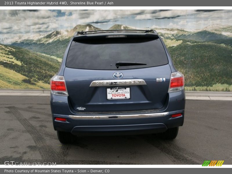 Shoreline Blue Pearl / Ash 2013 Toyota Highlander Hybrid 4WD