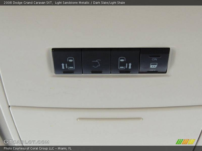 Light Sandstone Metallic / Dark Slate/Light Shale 2008 Dodge Grand Caravan SXT