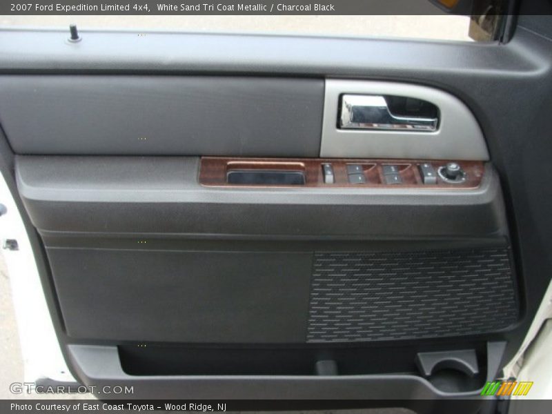 White Sand Tri Coat Metallic / Charcoal Black 2007 Ford Expedition Limited 4x4