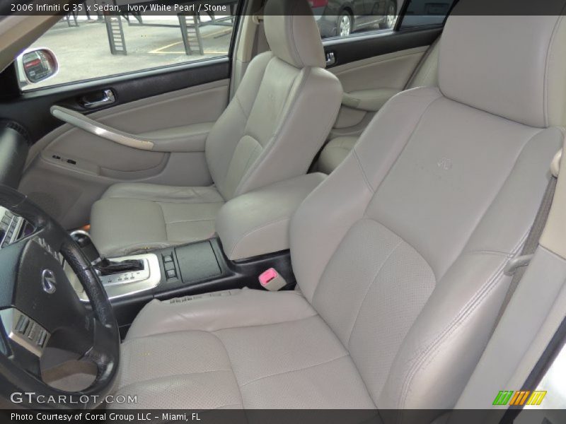 Front Seat of 2006 G 35 x Sedan