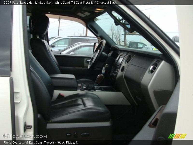 White Sand Tri Coat Metallic / Charcoal Black 2007 Ford Expedition Limited 4x4