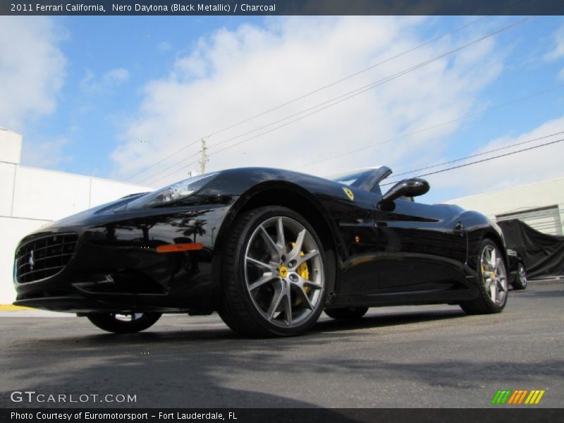  2011 California  Nero Daytona (Black Metallic)