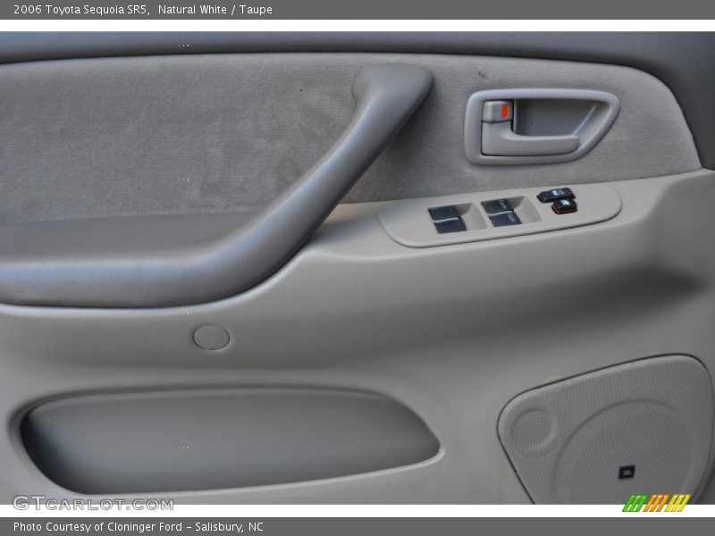 Natural White / Taupe 2006 Toyota Sequoia SR5