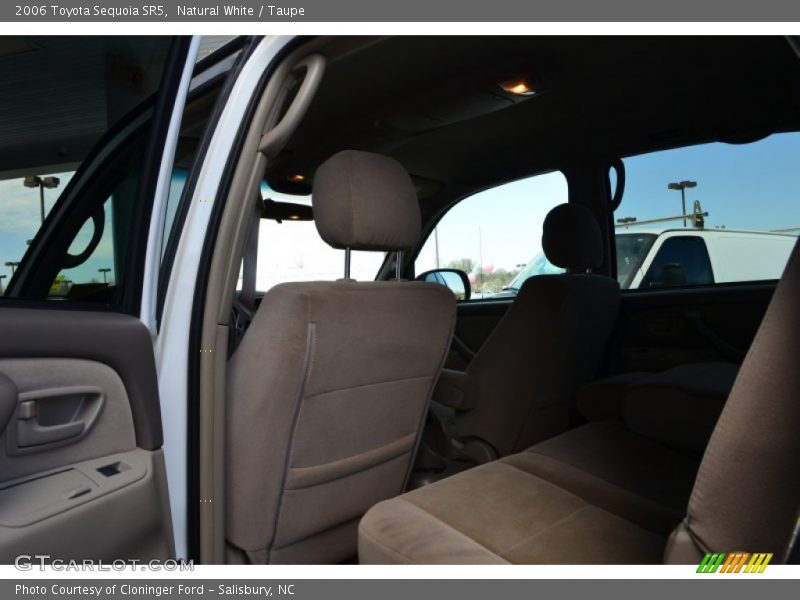 Natural White / Taupe 2006 Toyota Sequoia SR5