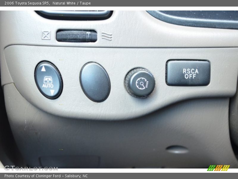 Natural White / Taupe 2006 Toyota Sequoia SR5