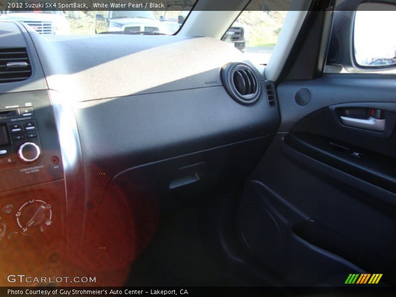 White Water Pearl / Black 2012 Suzuki SX4 SportBack