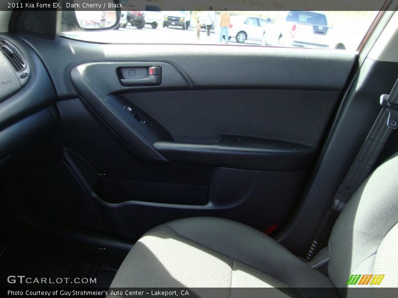 Dark Cherry / Black 2011 Kia Forte EX