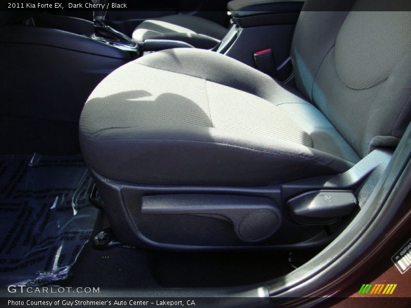 Dark Cherry / Black 2011 Kia Forte EX