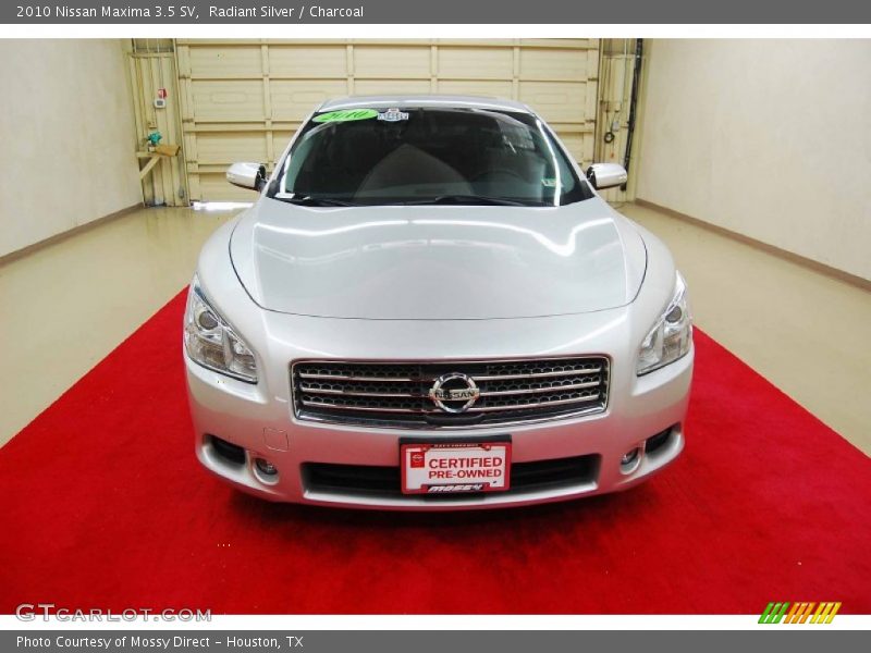 Radiant Silver / Charcoal 2010 Nissan Maxima 3.5 SV