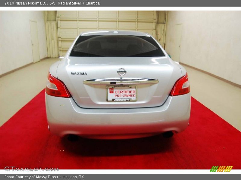 Radiant Silver / Charcoal 2010 Nissan Maxima 3.5 SV