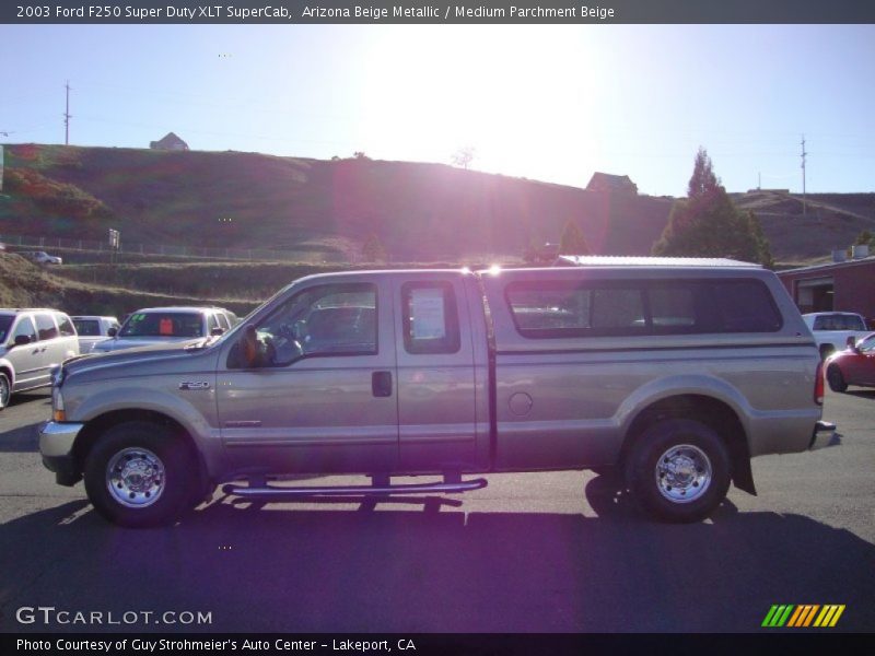 Arizona Beige Metallic / Medium Parchment Beige 2003 Ford F250 Super Duty XLT SuperCab